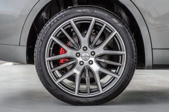 Used 2019 Maserati Levante GranLusso image 15