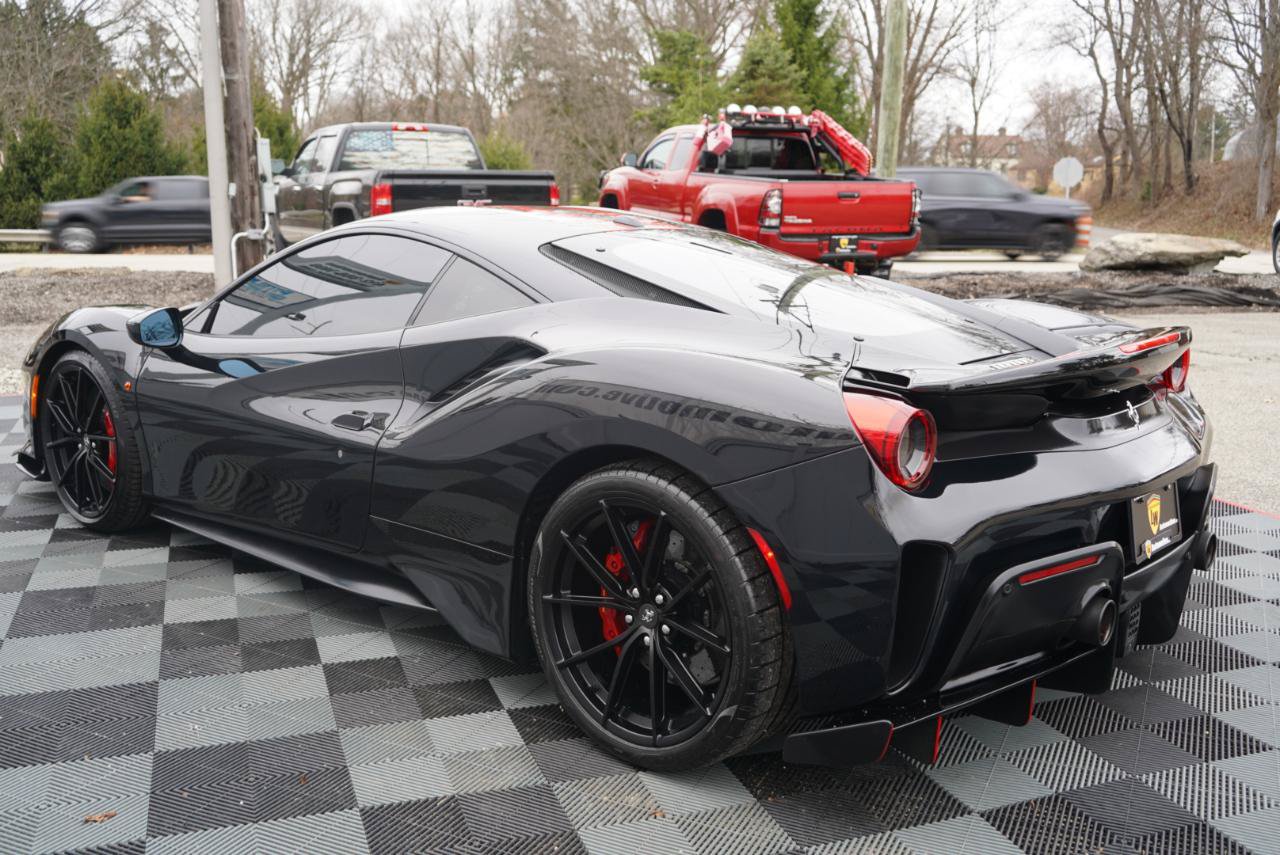 Used 2020 Ferrari 488 Pista Coupe RWD image 9