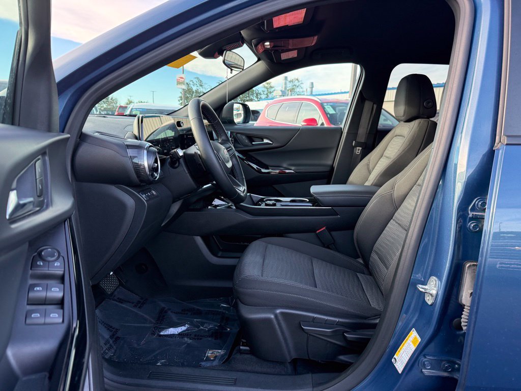 Used 2026 Chevrolet Equinox LT AWD/4WD image 29