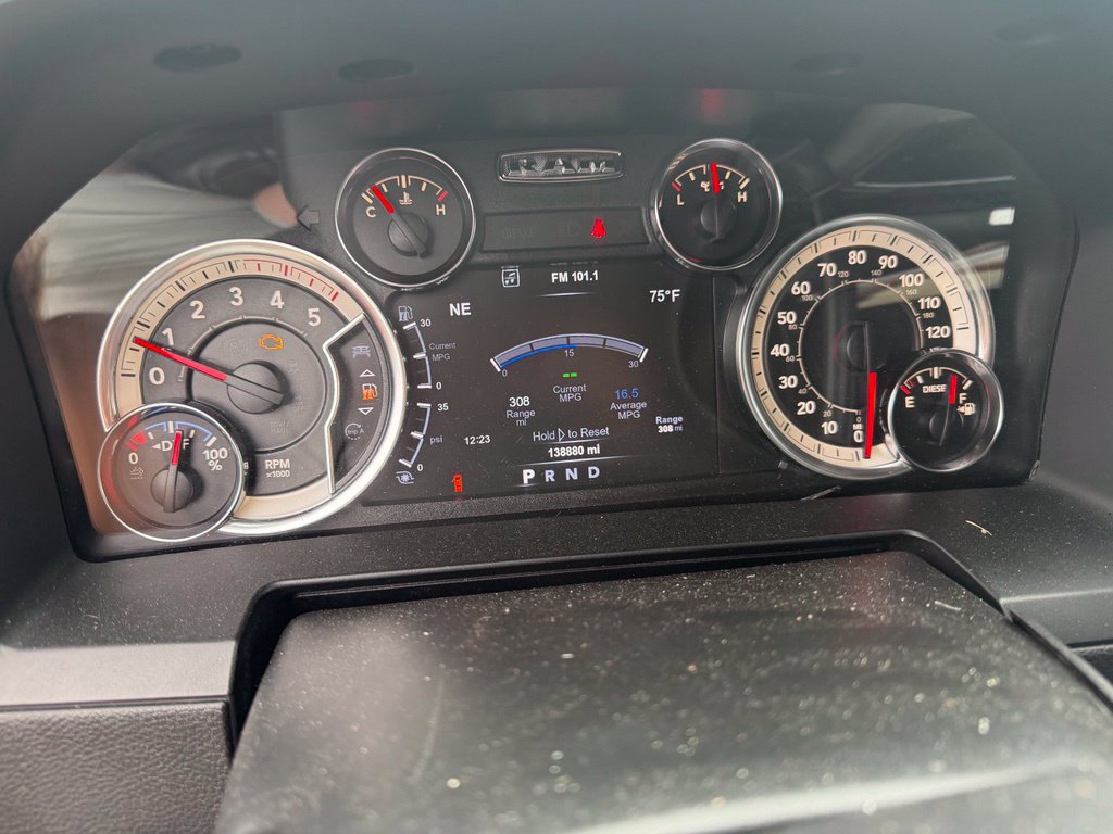Used 2018 RAM 3500 Laramie AWD/4WD image 18