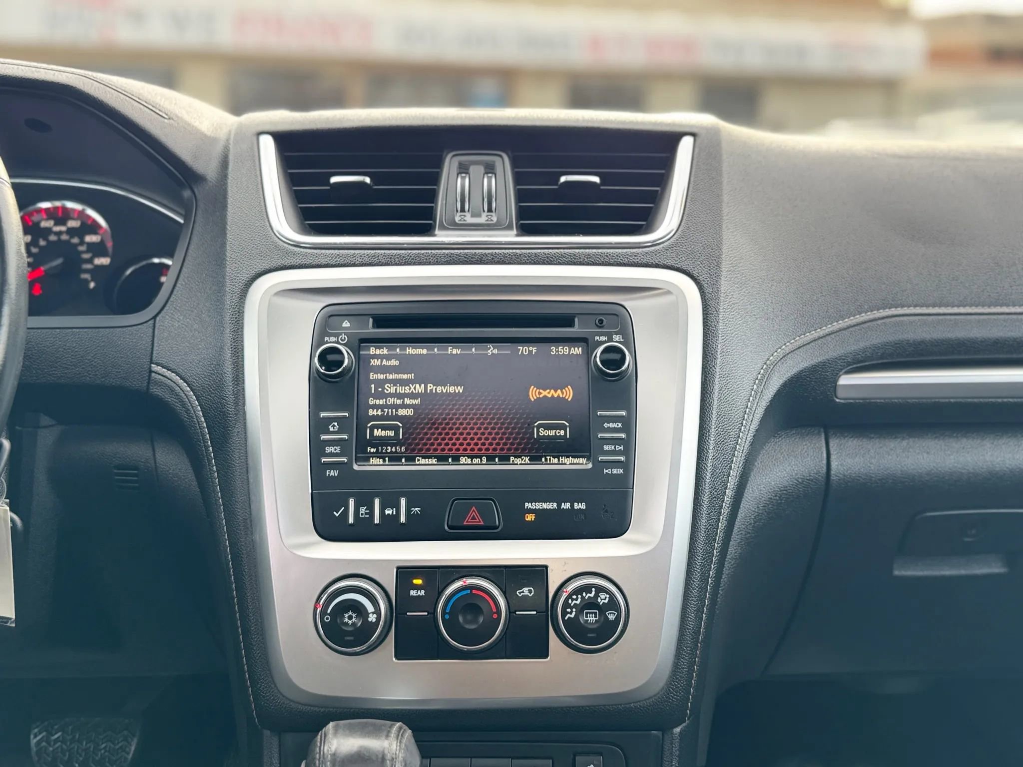 Used 2016 GMC Acadia SLE FWD image 18