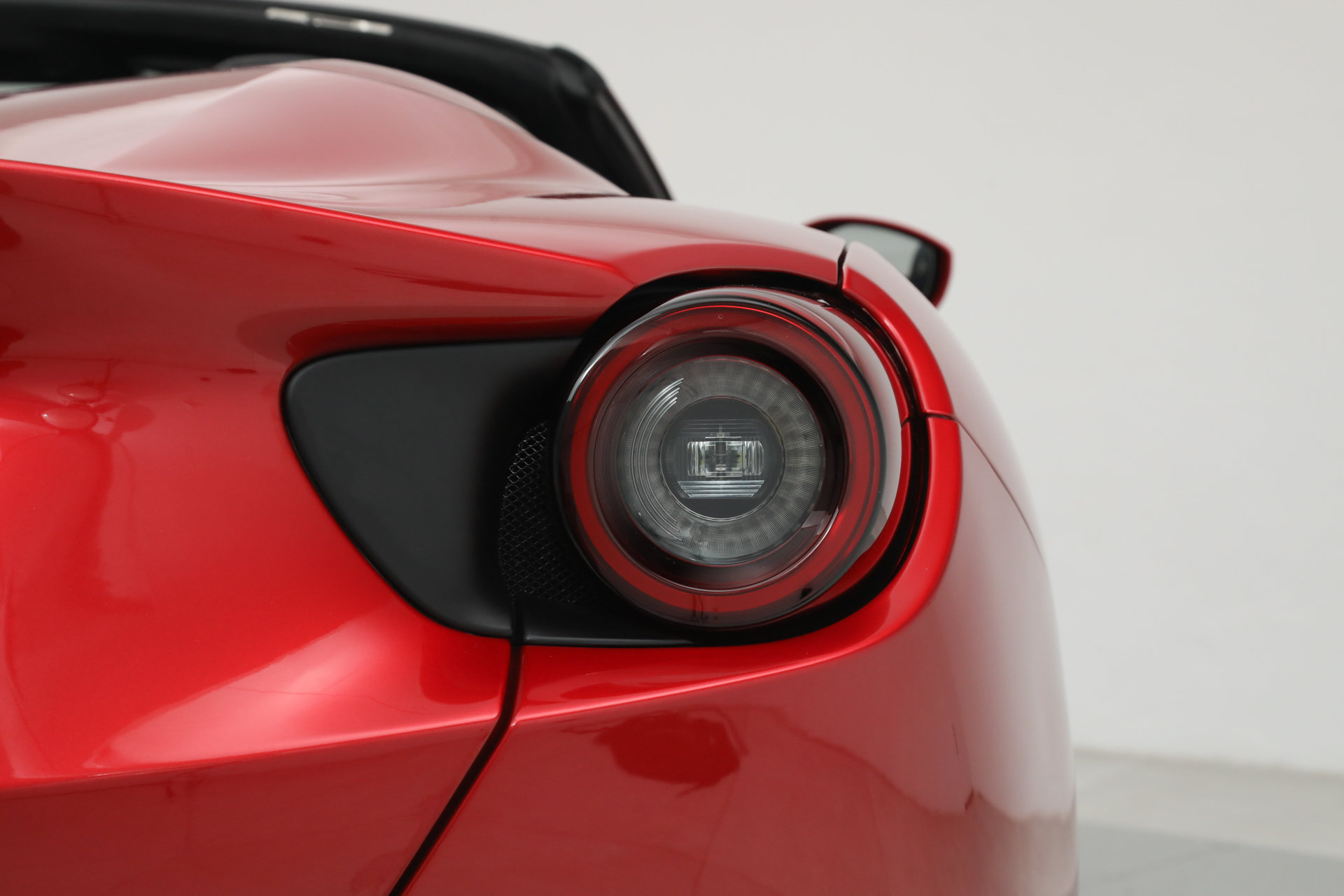 Certified 2023 Ferrari Portofino M RWD image 18