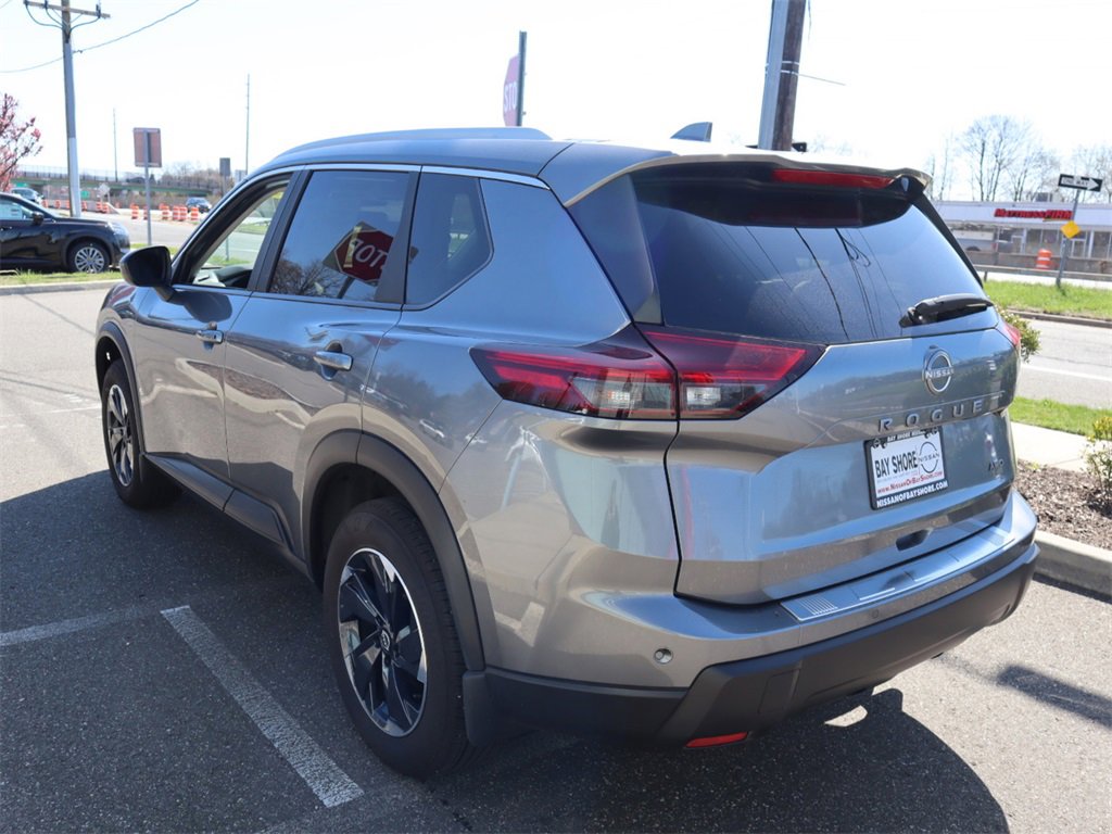 Certified 2025 Nissan Rogue SV w/ SV Premium Package image 7