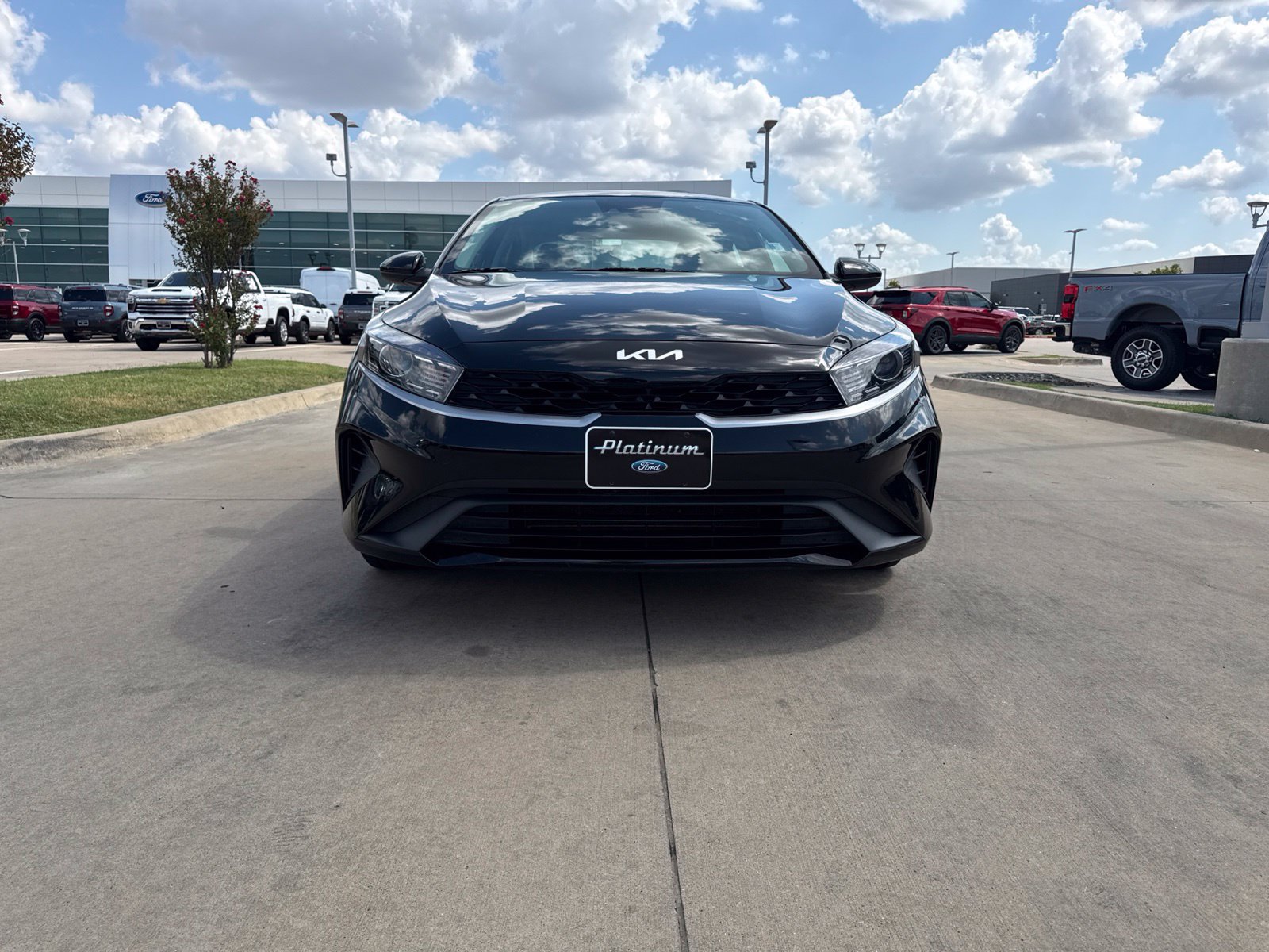 Used 2023 Kia Forte LXS FWD image 9