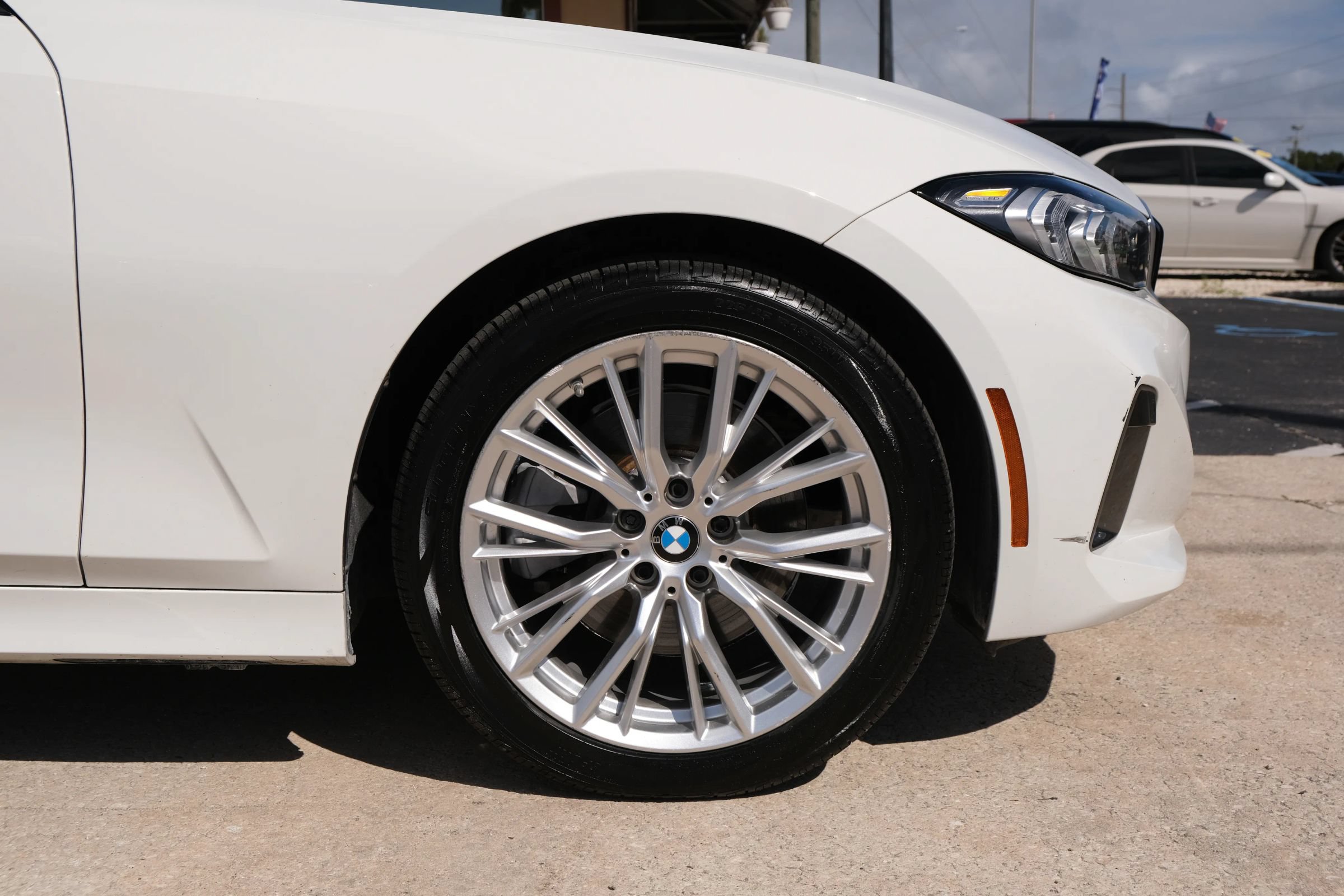 Used 2023 BMW 330i Sedan w/ Driving Assistance Package RWD image 20