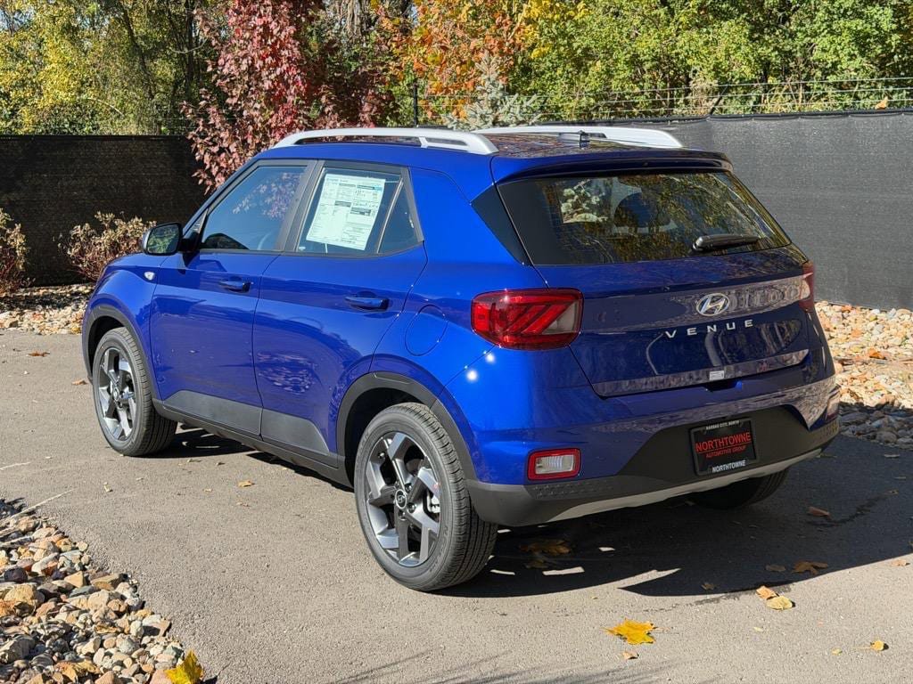 New 2026 Hyundai Venue SEL FWD image 3