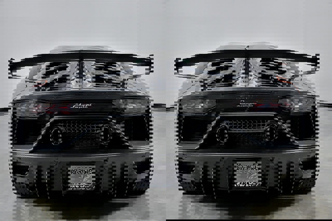 Used 2019 Lamborghini Aventador SVJ image 12