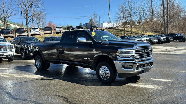 Used 2022 RAM 3500 Laramie w/ Max Tow Package image 2