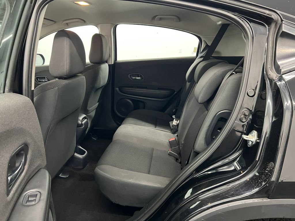 Used 2020 Honda HR-V LX image 12
