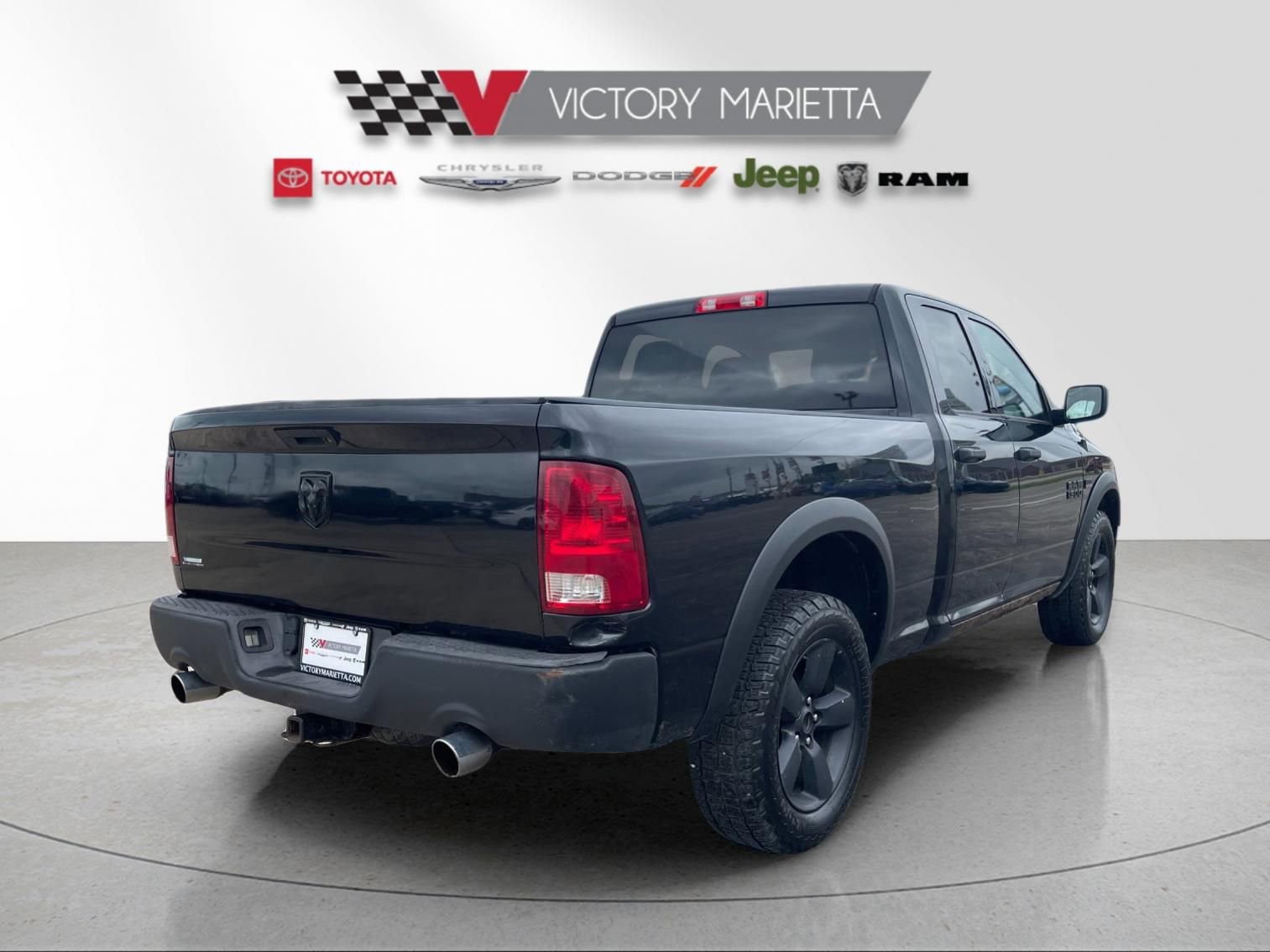 Used 2017 RAM 1500 Express w/ Black Ram 1500 Express Group AWD/4WD image 5