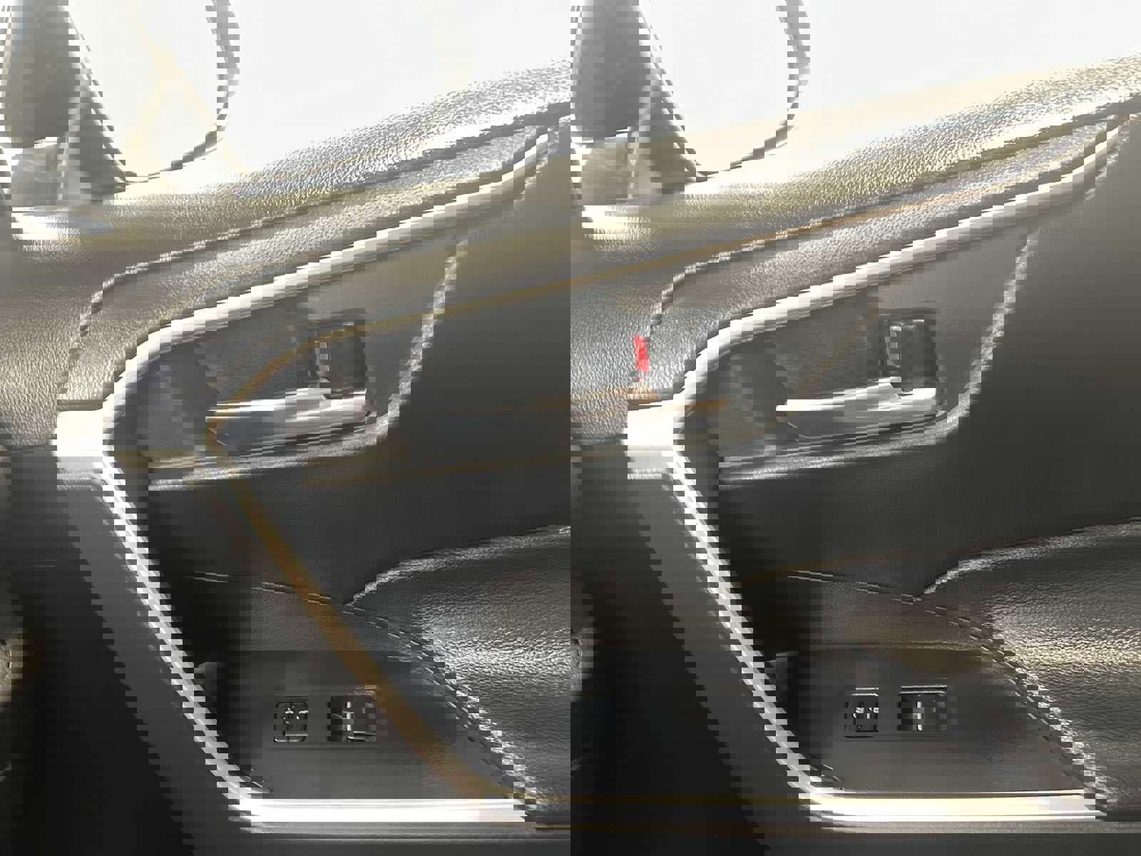 Used 2022 Toyota RAV4 XLE image 33