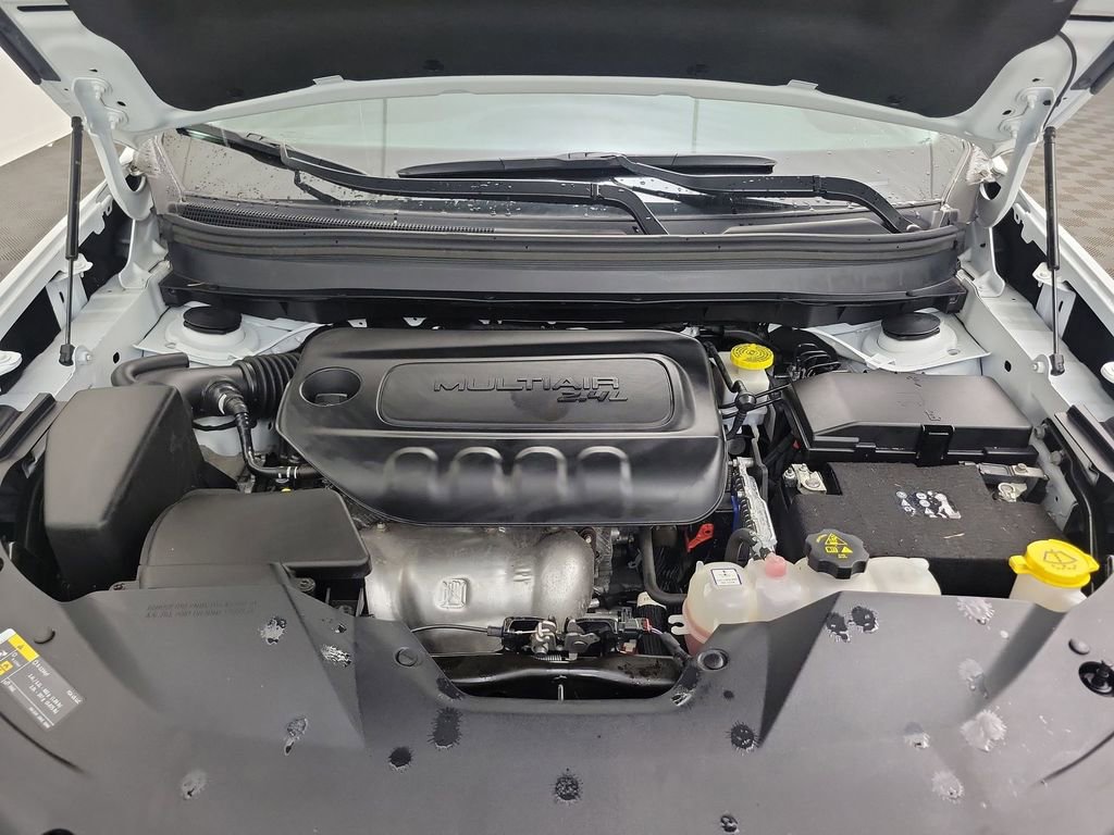 Used 2023 Jeep Cherokee Altitude Lux image 32