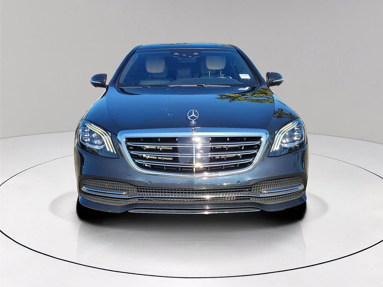 Used 2019 Mercedes-Benz S 560 Sedan image 2