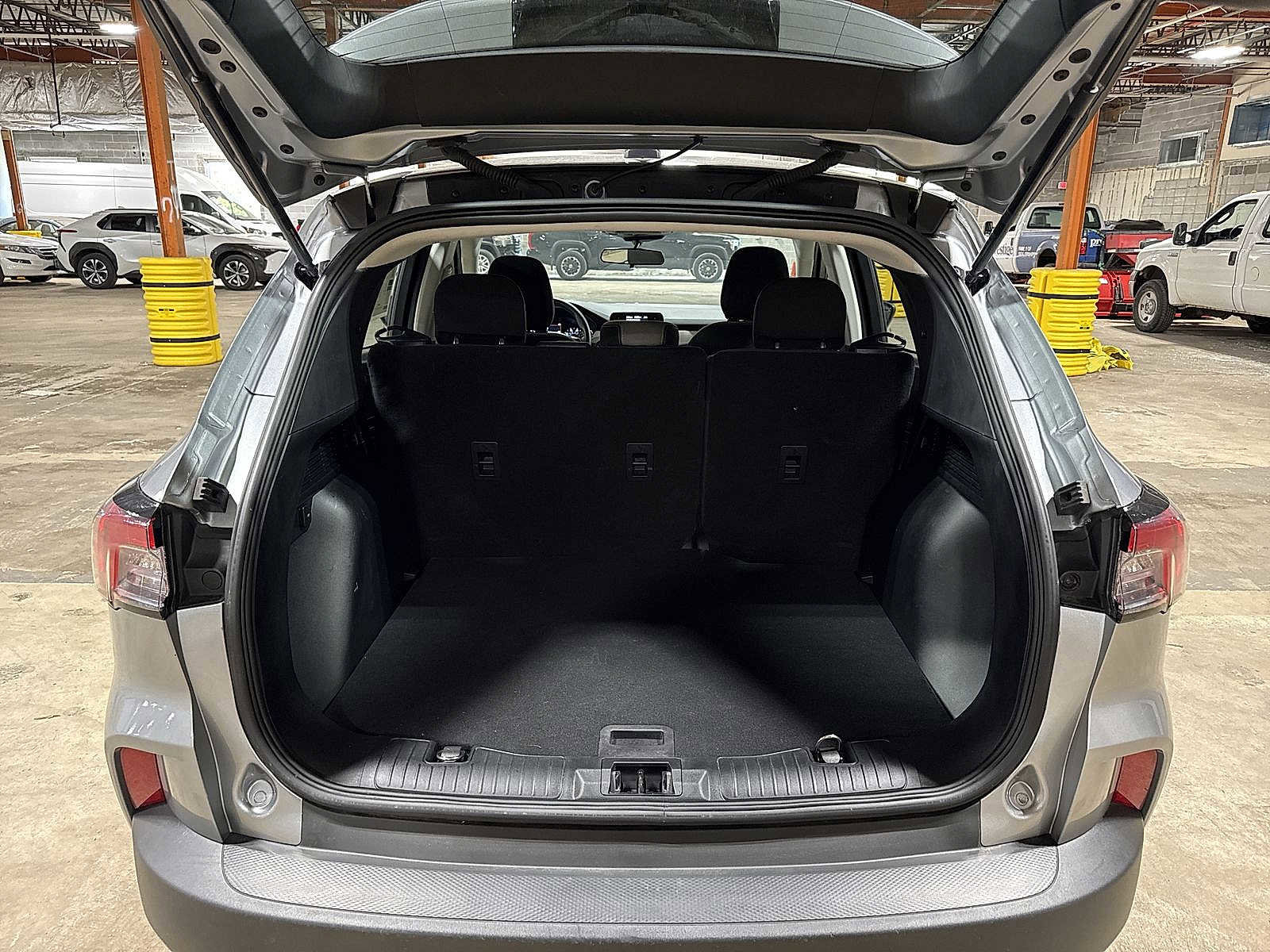 Used 2022 Ford Escape S AWD/4WD image 11