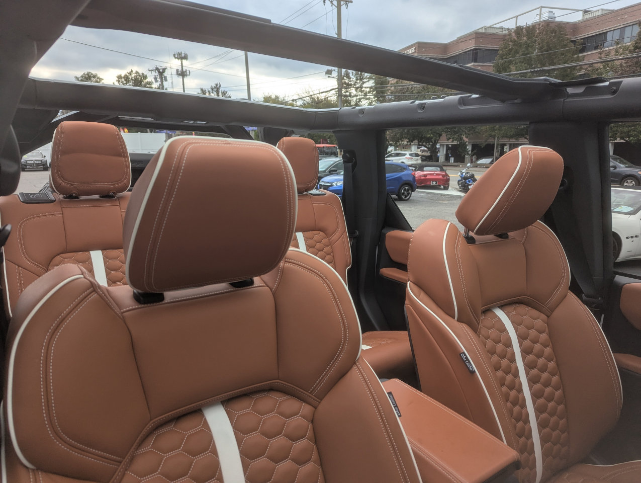 Used 2024 Ford Bronco Raptor w/ Interior Carbon Fiber Pack 6 image 71