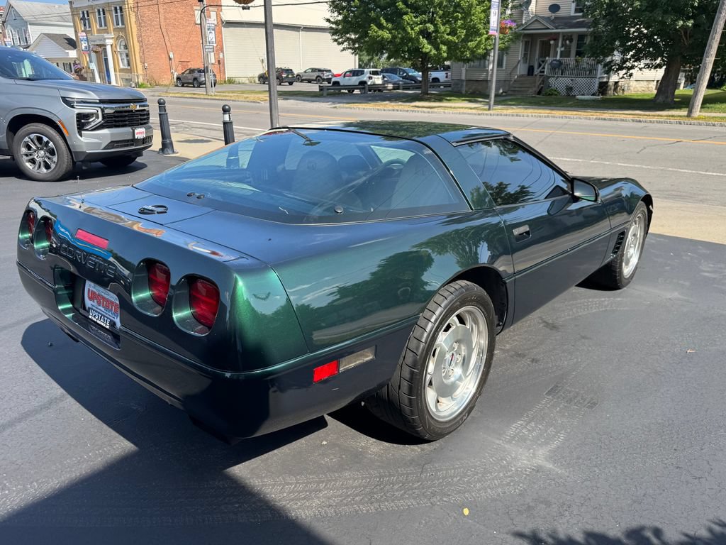 Used 1995 Chevrolet Corvette Coupe RWD image 6