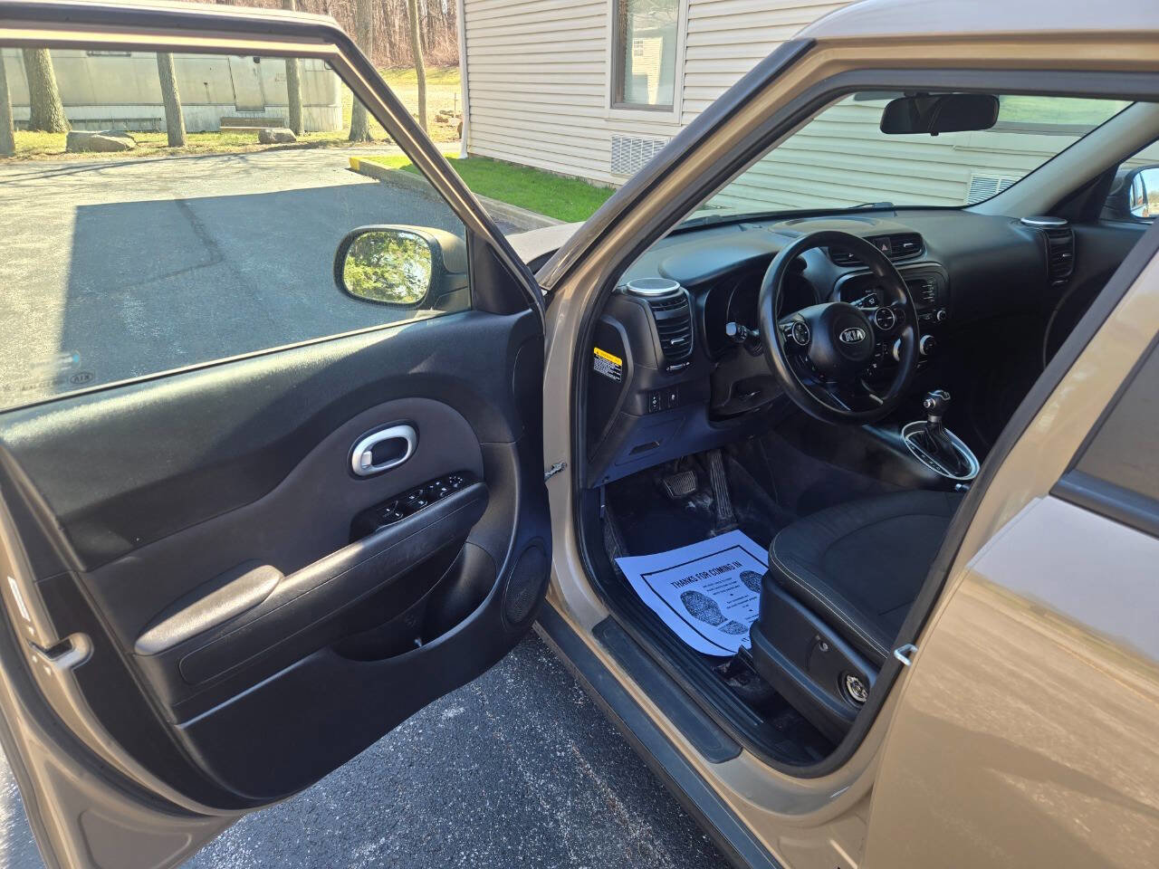 Used 2014 Kia Soul + image 17