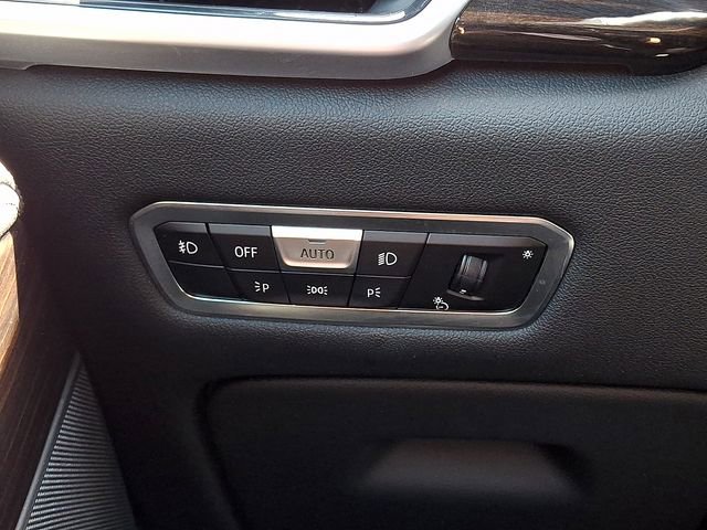 Used 2020 BMW X5 xDrive40i w/ Premium Package image 25