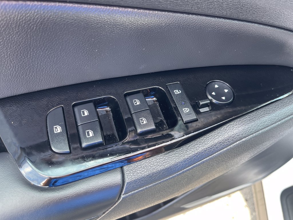 Used 2024 Kia Sportage EX AWD/4WD image 11