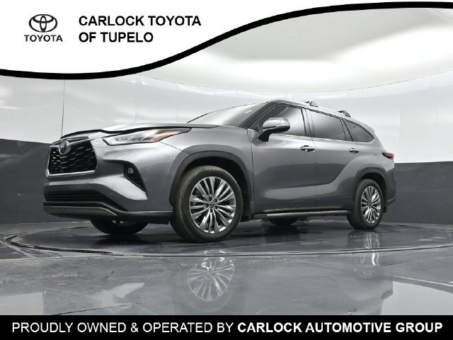 Used 2025 Toyota Highlander Platinum AWD/4WD image 61