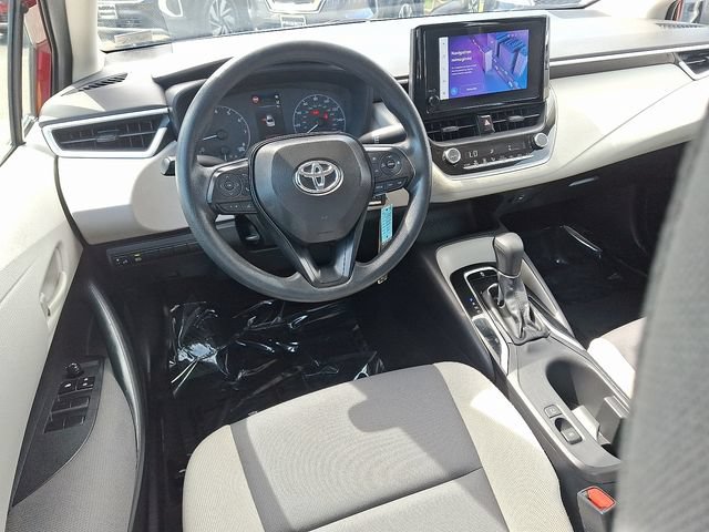 Used 2025 Toyota Corolla LE FWD image 10