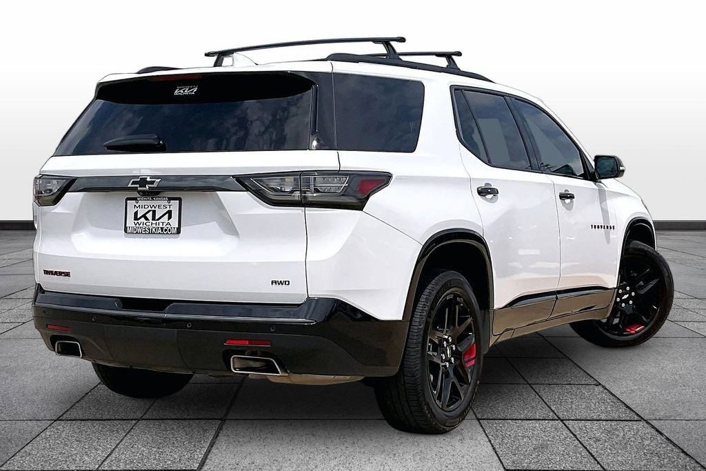 Used 2021 Chevrolet Traverse Premier w/ Redline Edition AWD/4WD image 12
