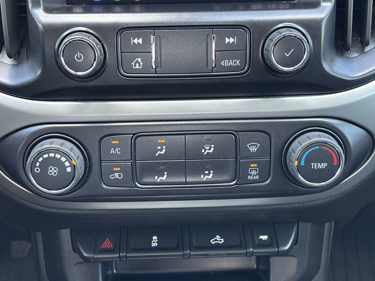 Used 2022 Chevrolet Colorado LT w/ LT Convenience Package image 21