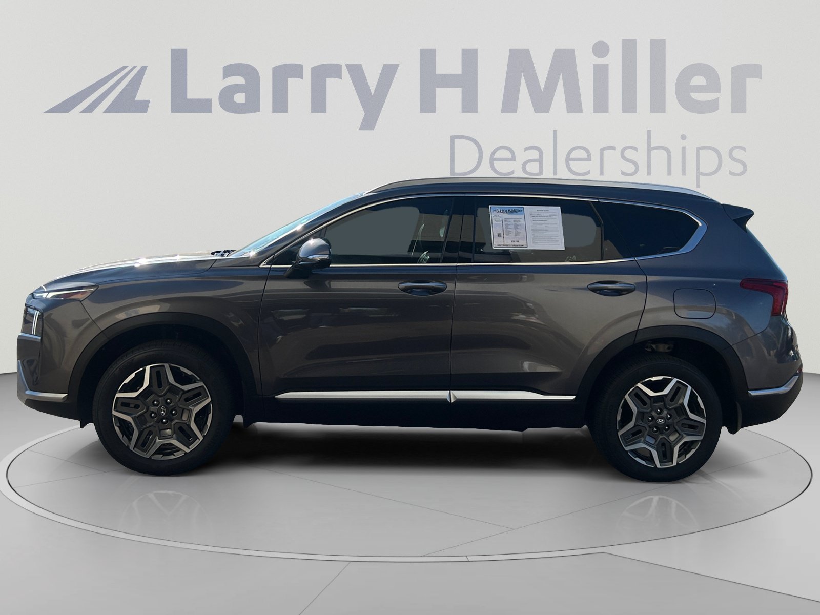 Certified 2023 Hyundai Santa Fe Limited AWD/4WD image 3