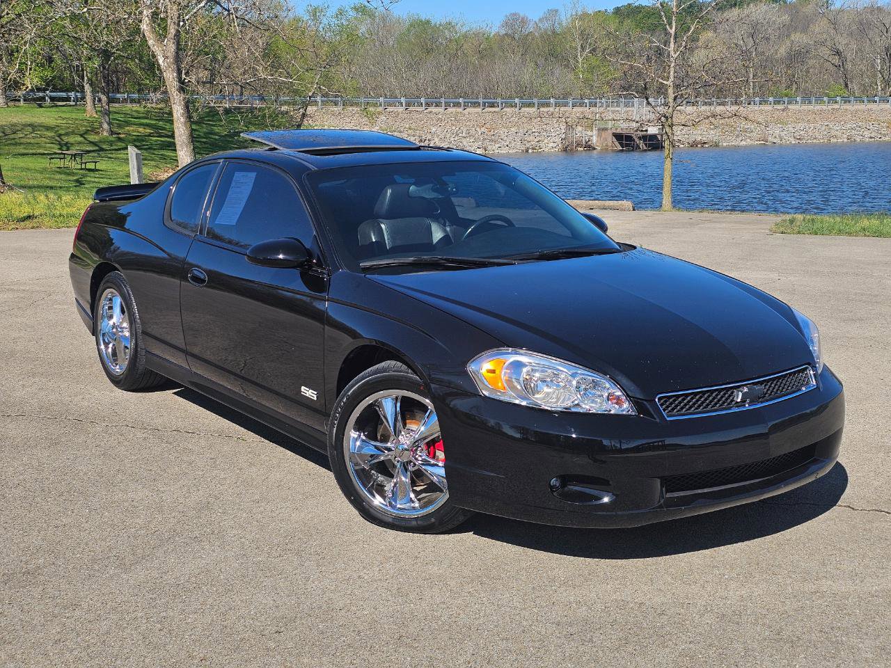 Used 2007 Chevrolet Monte Carlo SS w/ Convenience Package FWD image 2