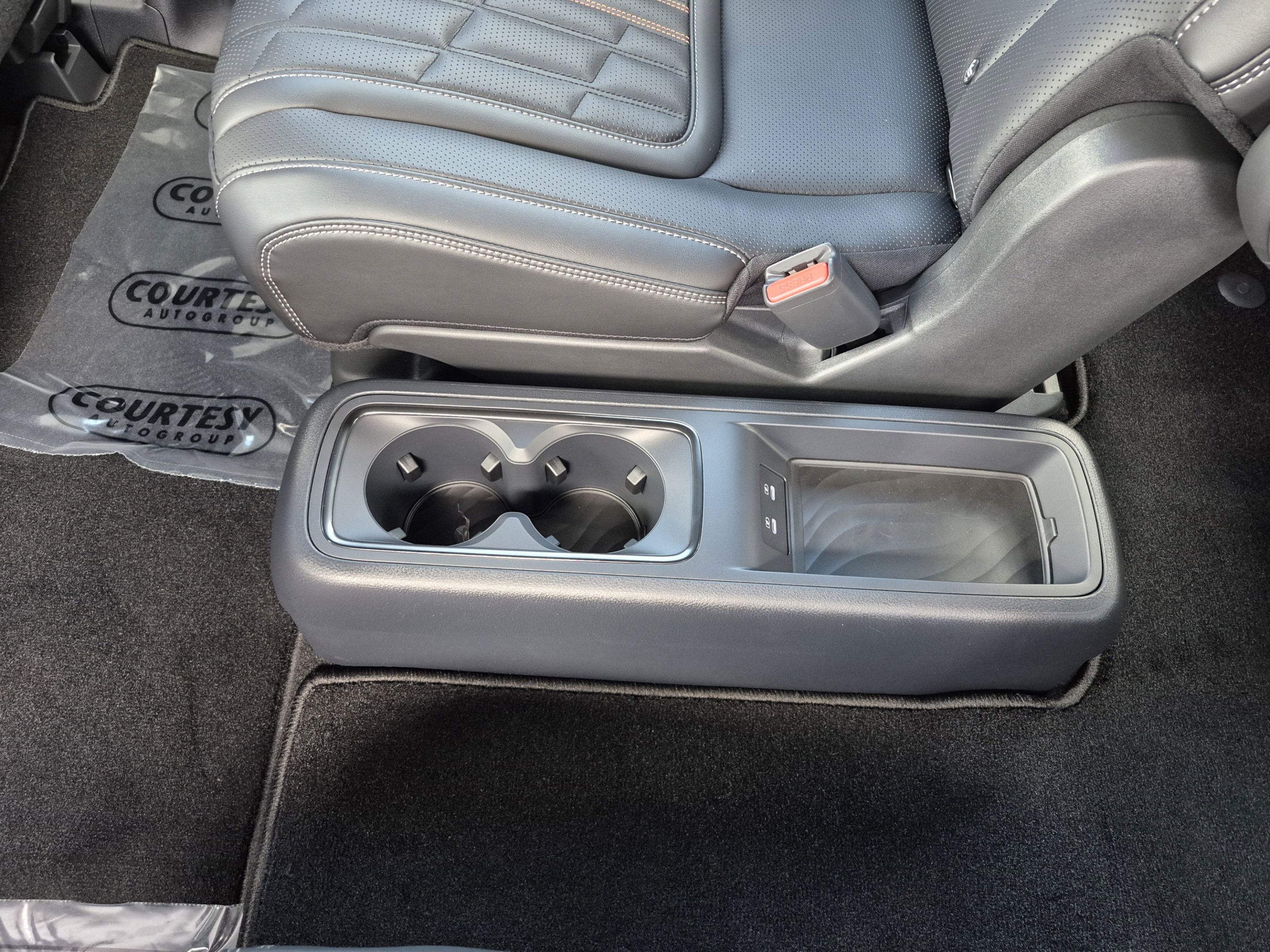 New 2026 Nissan Armada PRO-4X AWD/4WD image 17