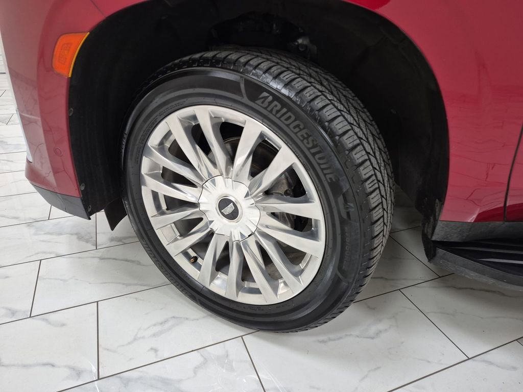 Used 2023 Cadillac Escalade Premium Luxury RWD image 34