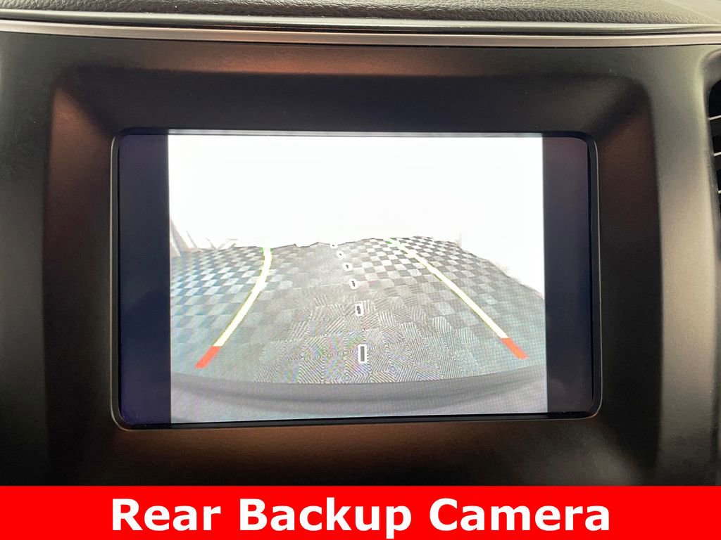 Used 2019 Jeep Cherokee Latitude Plus AWD/4WD image 3