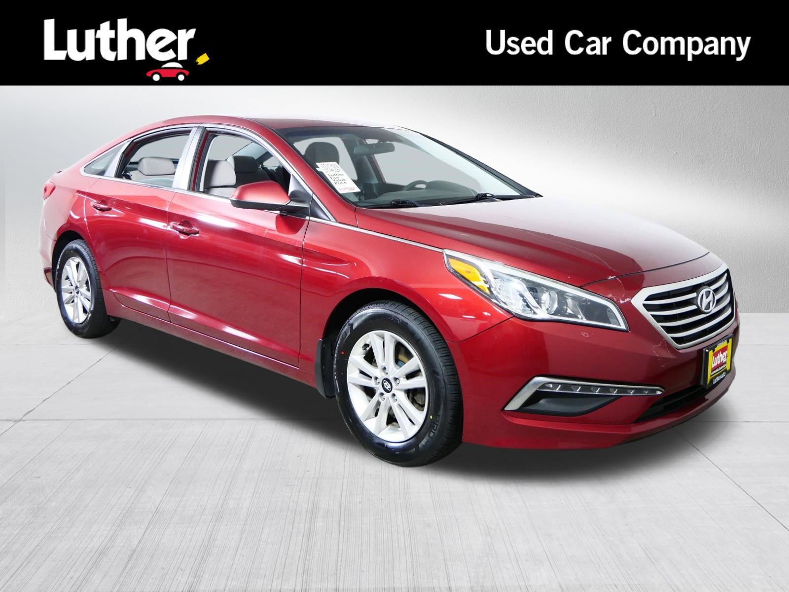 Used 2015 Hyundai Sonata SE image 1