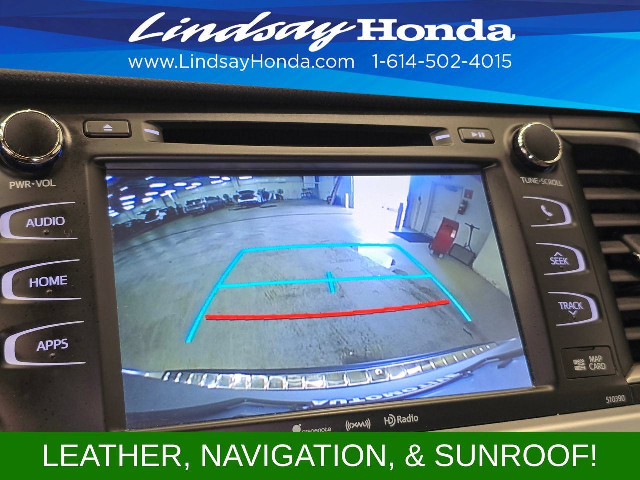 Used 2019 Toyota Highlander XLE AWD/4WD image 16