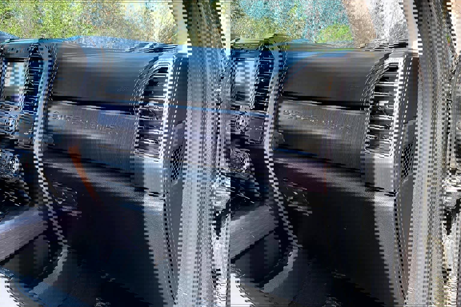 Used 2020 Ford F250 Limited w/ FX4 Off-Road Package image 19