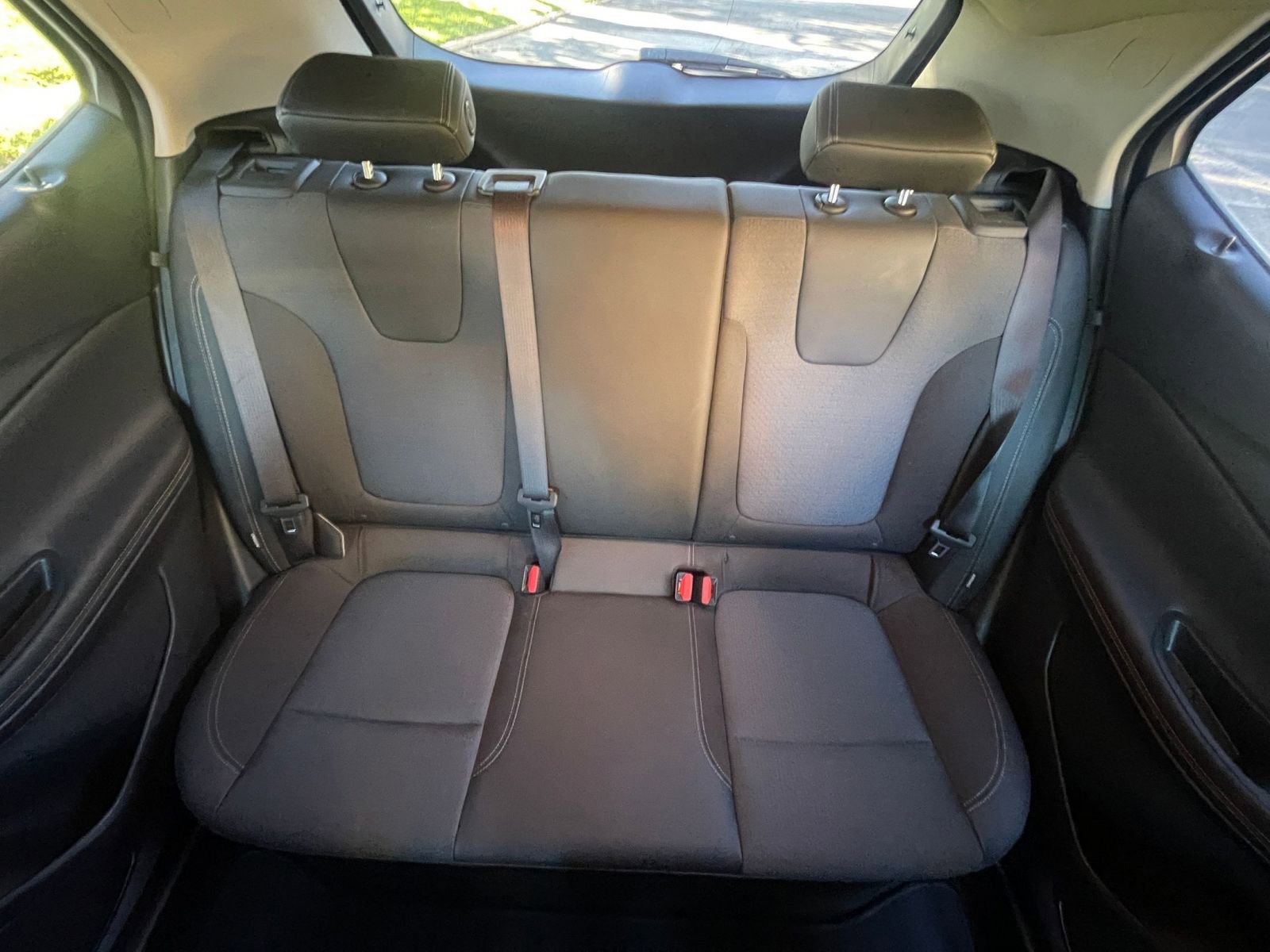 Used 2025 Buick Encore GX Preferred image 32