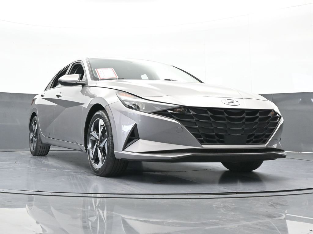 Used 2023 Hyundai Elantra SEL w/ Convenience Package image 60