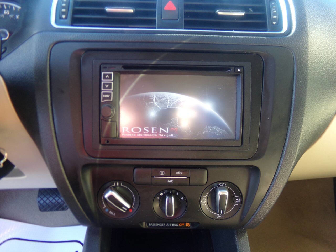 Used 2013 Volkswagen Jetta SE image 25