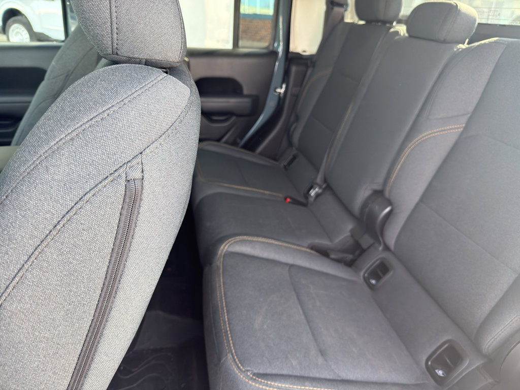 Used 2024 Jeep Gladiator Willys image 8