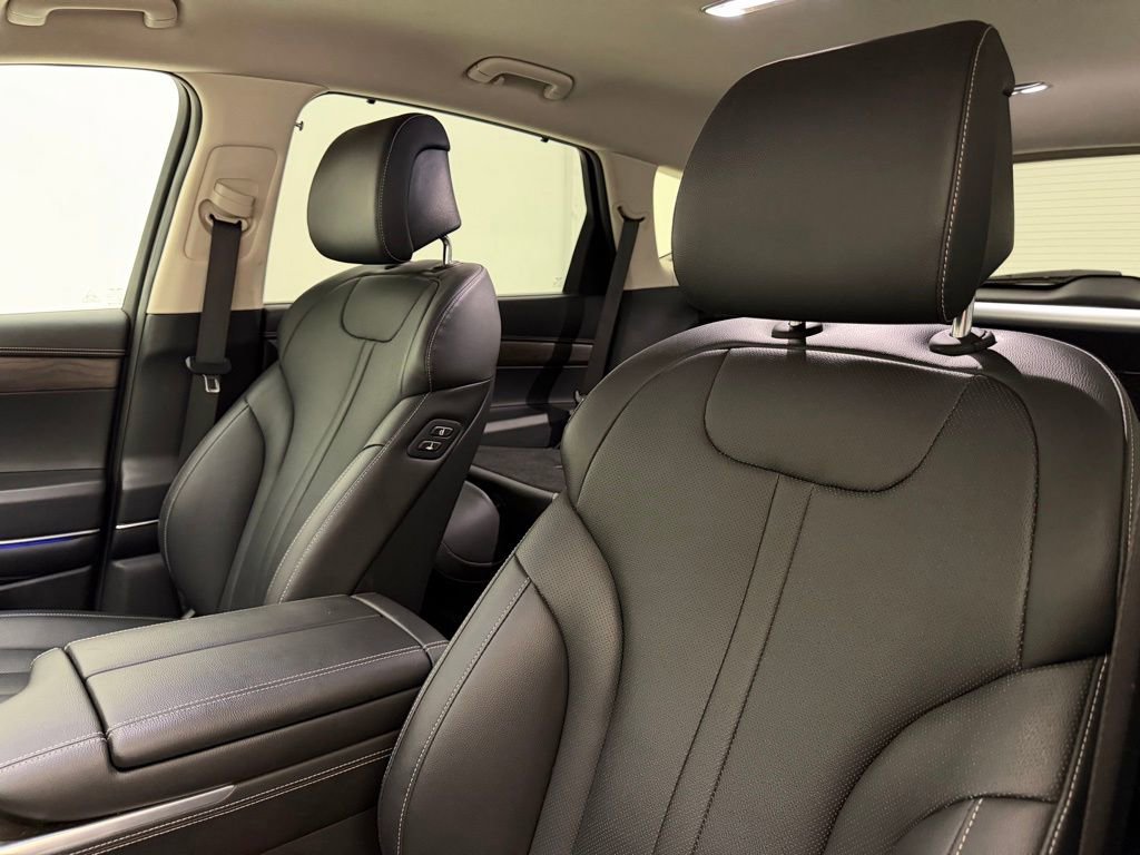 Used 2024 Genesis GV80 2.5T image 22