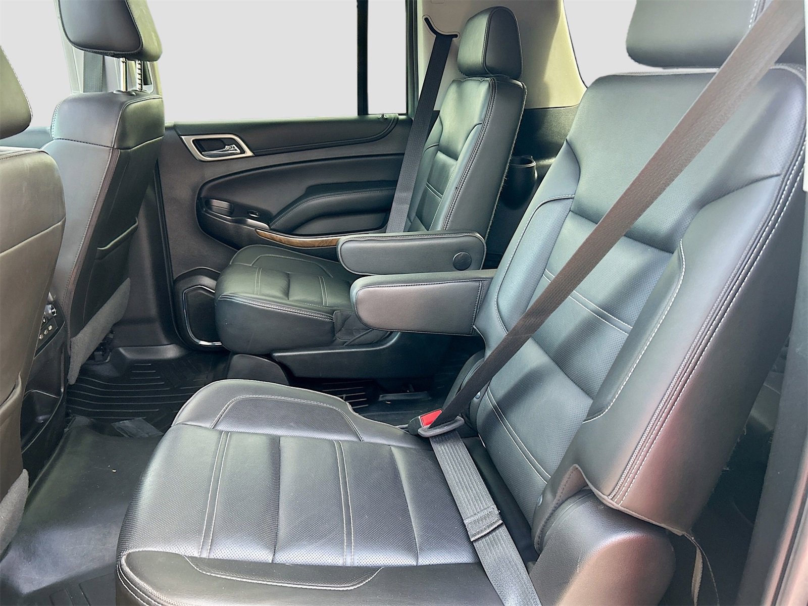Used 2019 GMC Yukon XL Denali w/ Open Road Package image 26