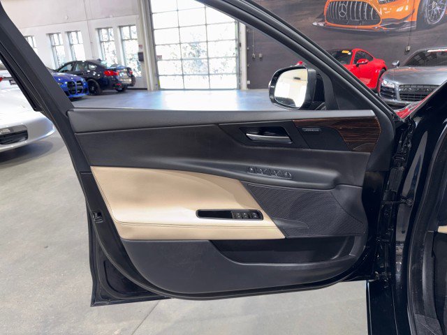 Used 2017 Jaguar XE Prestige image 47