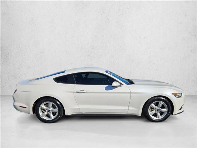 Used 2017 Ford Mustang Coupe RWD image 4
