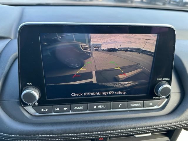 Used 2025 Nissan Rogue SV FWD image 15