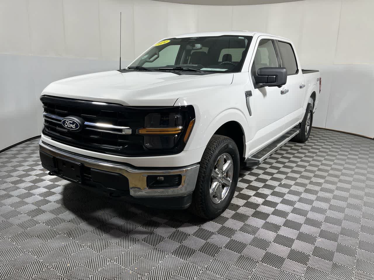 Used 2024 Ford F150 XLT w/ Tow/Haul Package AWD/4WD image 4