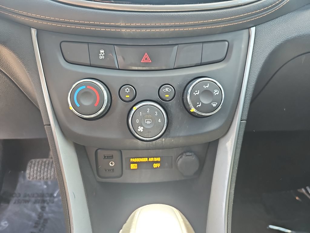 Certified 2019 Chevrolet Trax LT w/ LT Convenience Package FWD image 25