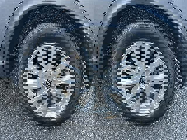 Used 2022 Nissan Rogue Sport S image 5