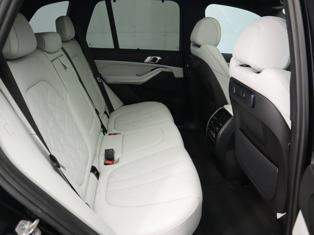 Certified 2023 BMW X5 xDrive40i w/ Executive Package image 23