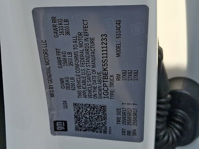 Used 2025 Chevrolet Colorado W/T w/ Advanced Trailering Package image 27