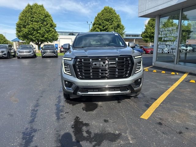Used 2025 GMC Yukon Denali Ultimate AWD/4WD image 2